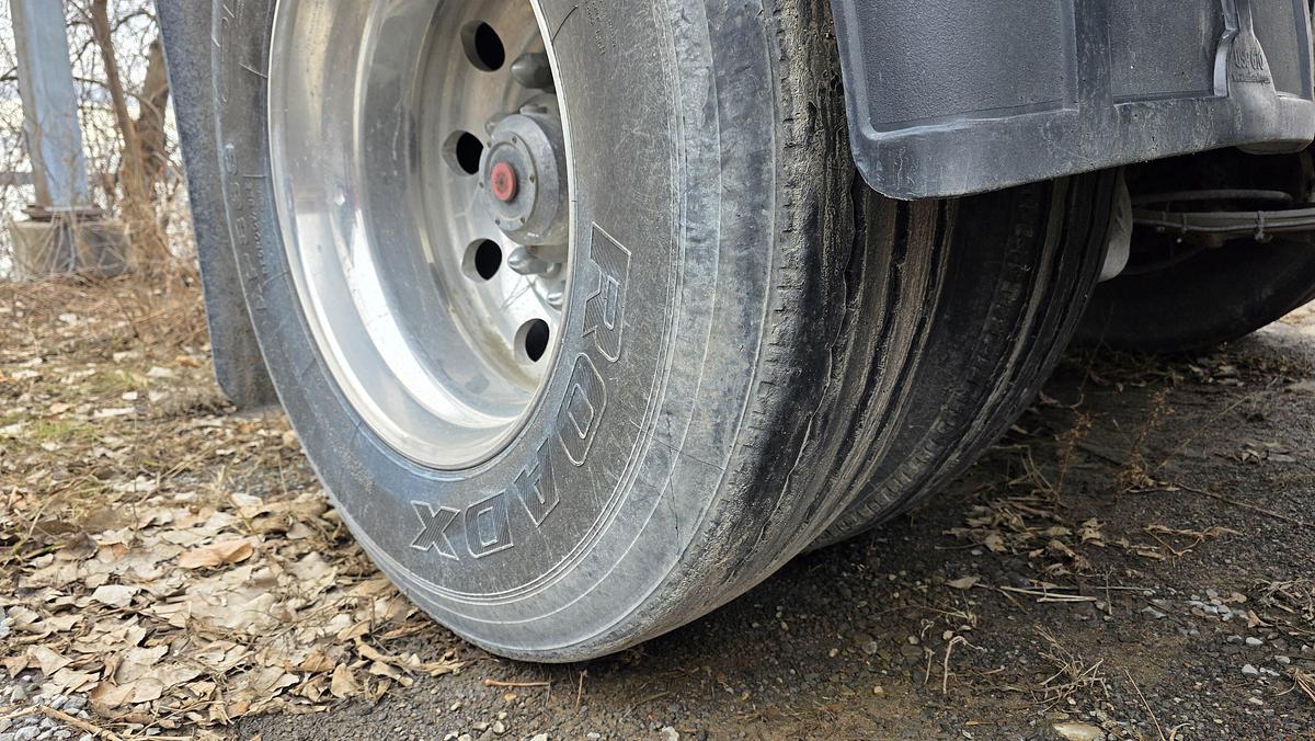 Used 2020 Trout River 4 axles Live Bottom