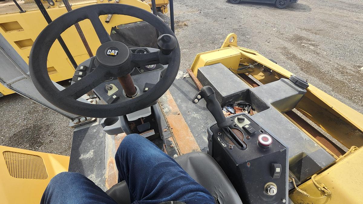 Used 2003 Caterpillar CB-534D