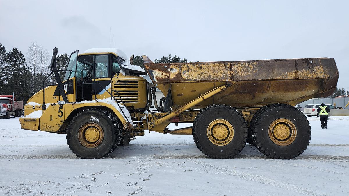 Used 2007 Caterpillar 730