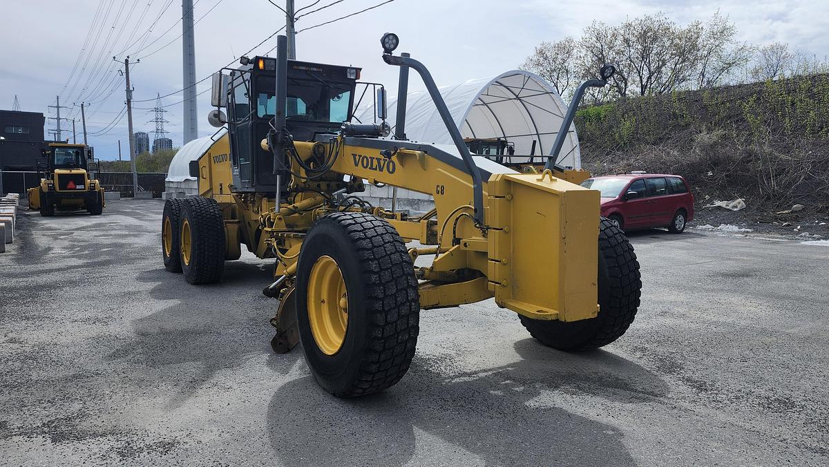 Used 2006 Volvo G740B