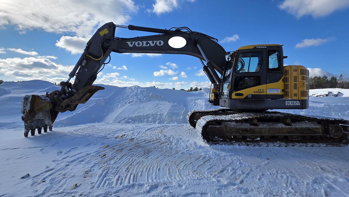 Used 2012 Volvo ECR235DL