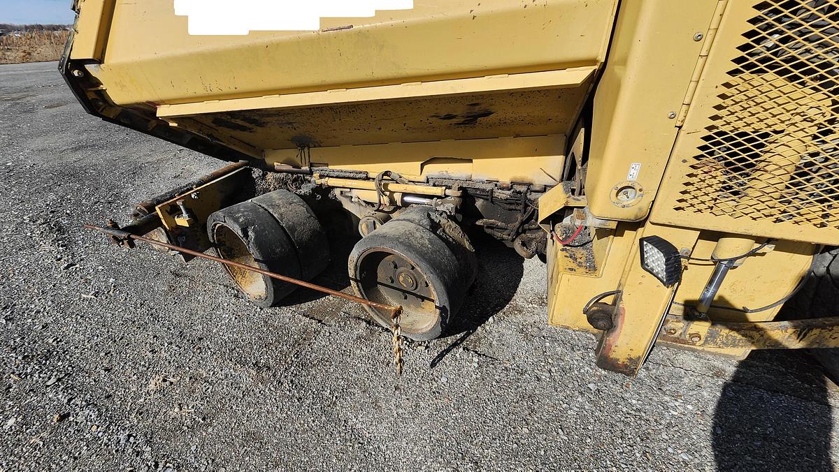 Used 2007 Caterpillar AP-1000D