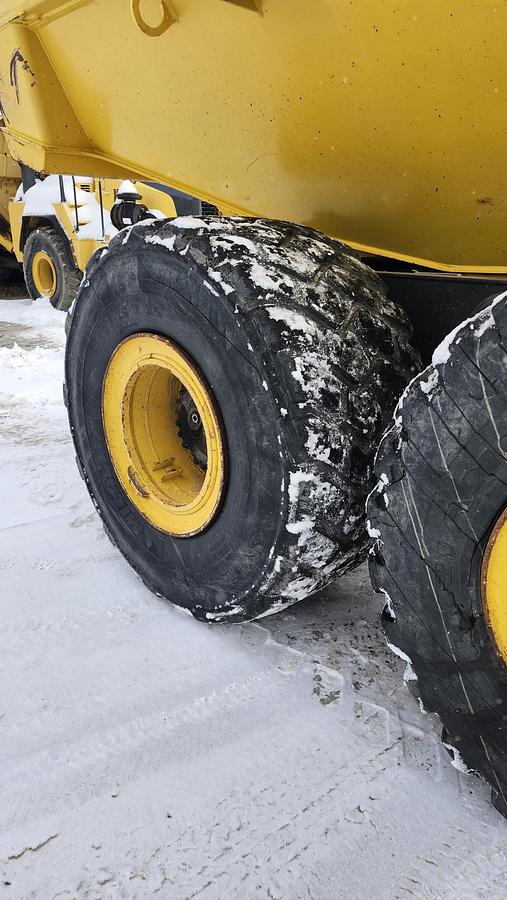 Used 2010 Komatsu HM300