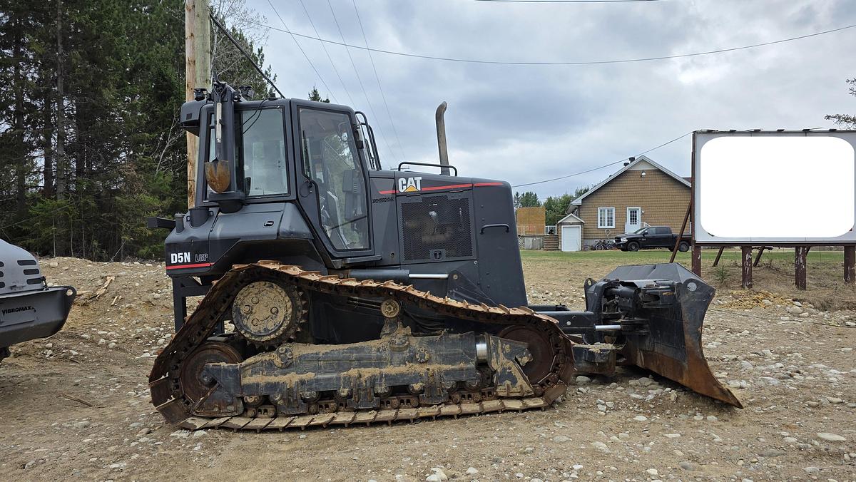 Used 2005 Caterpillar D5N LGP