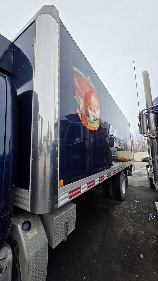 Used 2016 Freightliner Cube 22 feet