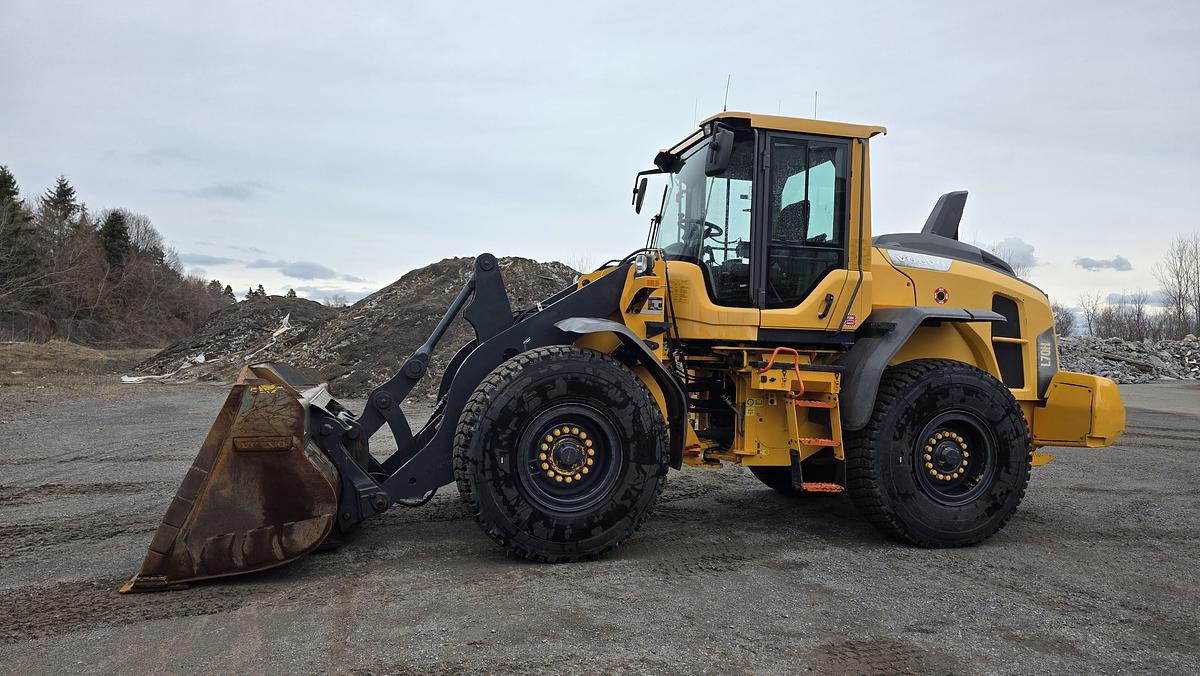 Used 2016 Volvo L70H
