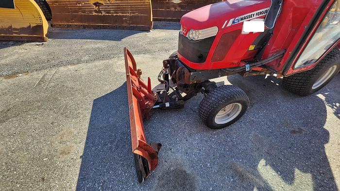 Used 2017 Massey-Fergusson GC1715L