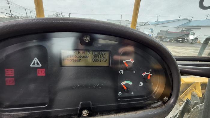 Used 2003 Volvo G720B