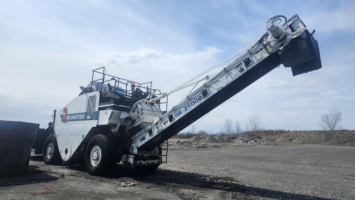 Used 2002 Roadtec SB2500B