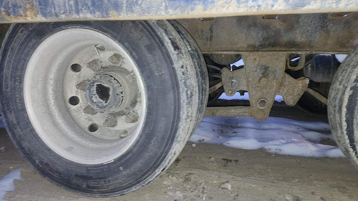 Used 2004 Landoll 3 axles / 24 + 5 feet