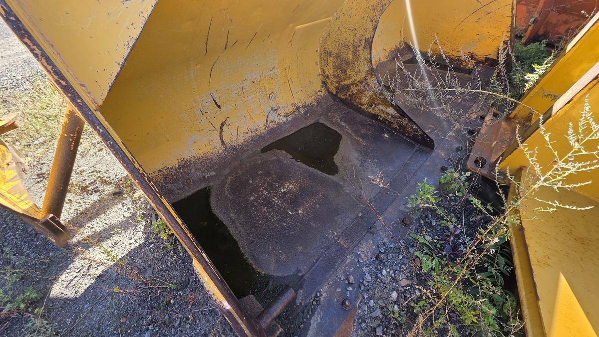 Used CAT 11 Feet Bucket With Snow Box