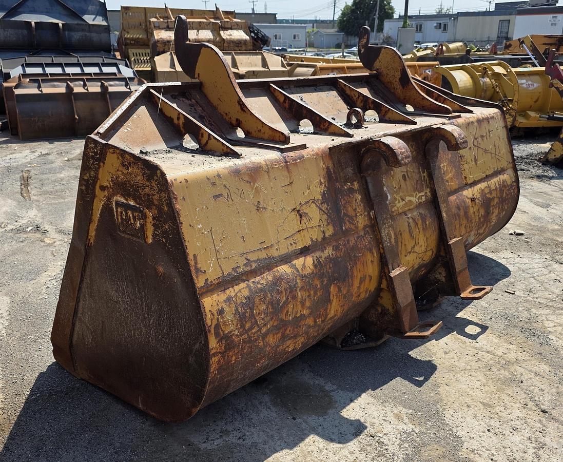Used Caterpillar 112″ Bucket