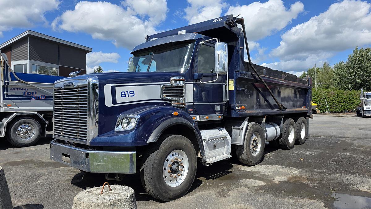 Used 2012 Freightliner Coronado