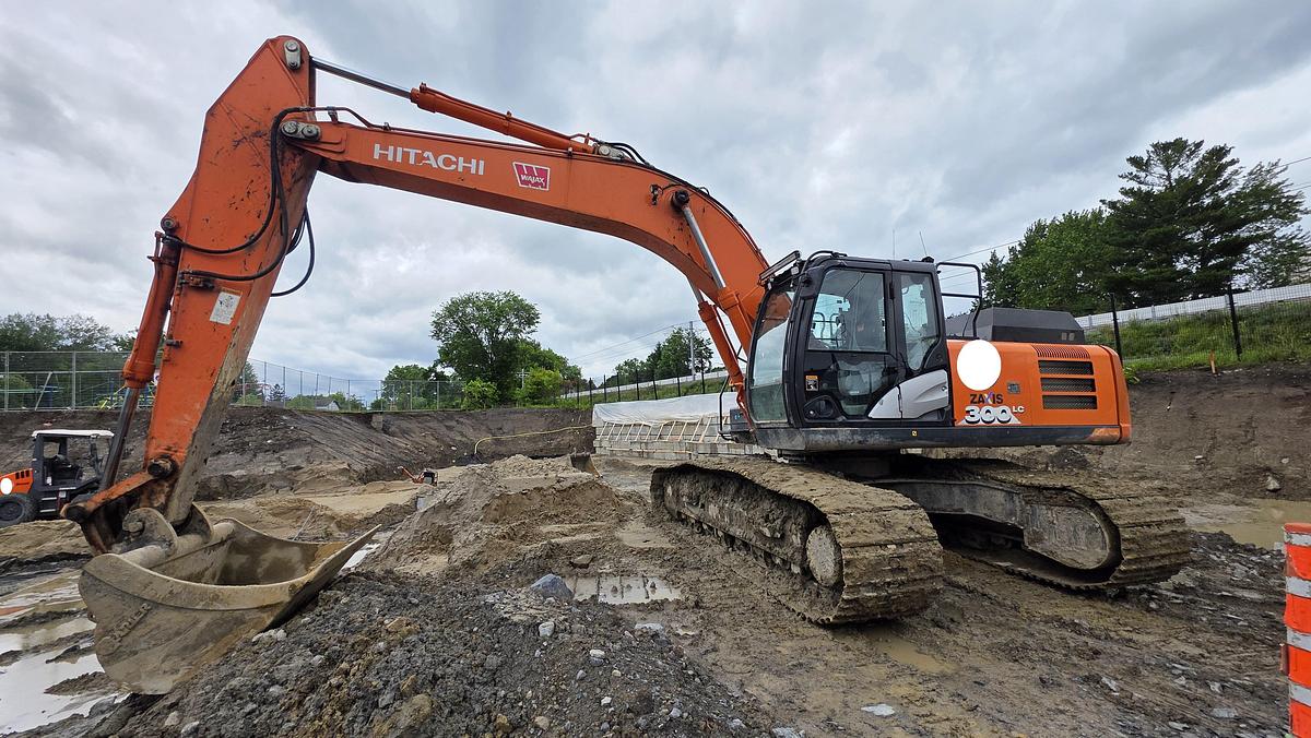 Used 2019 Hitachi ZX300