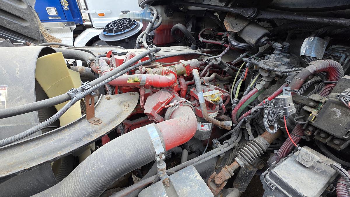 Used 2016 Freightliner Cube 22 feet