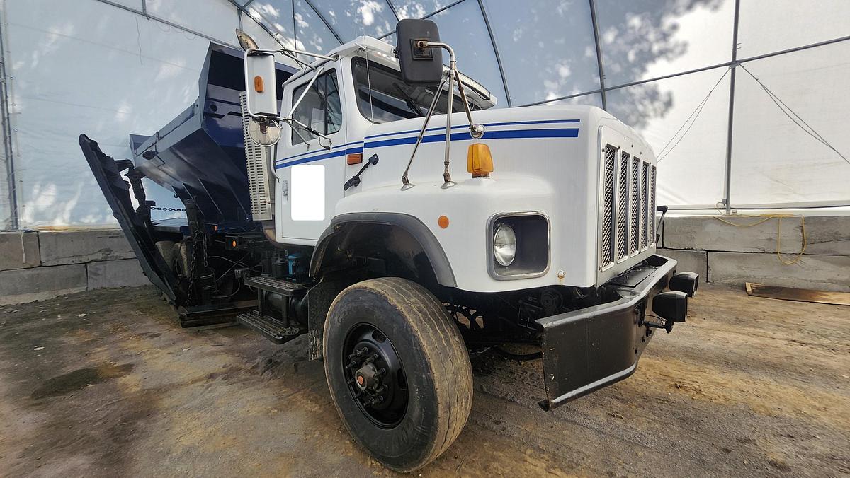 Used 2002 International 2674