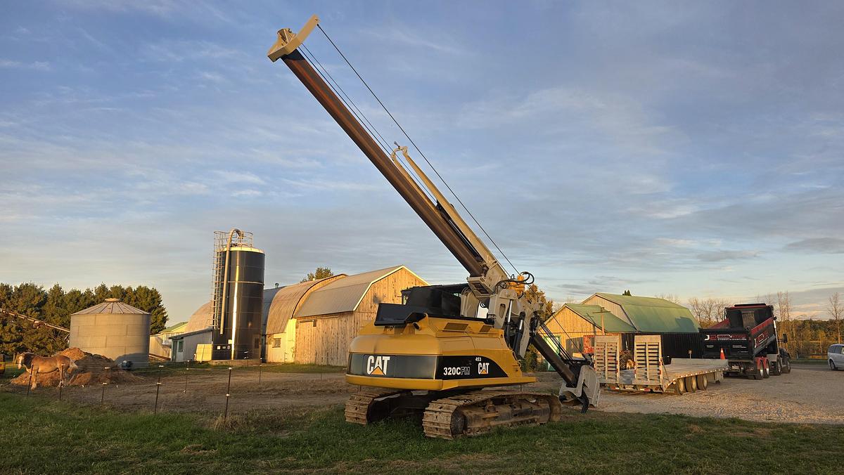 Used 2008 Caterpillar 320C FM