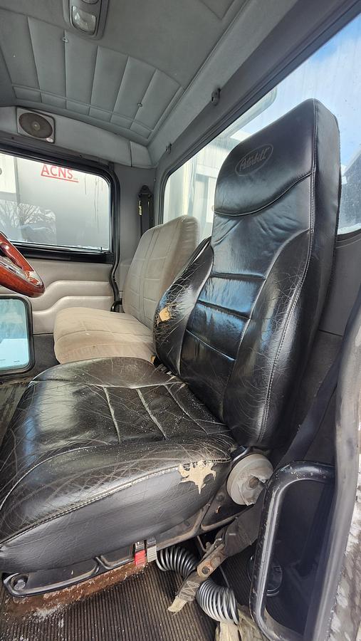 Used 2009 Peterbilt 348