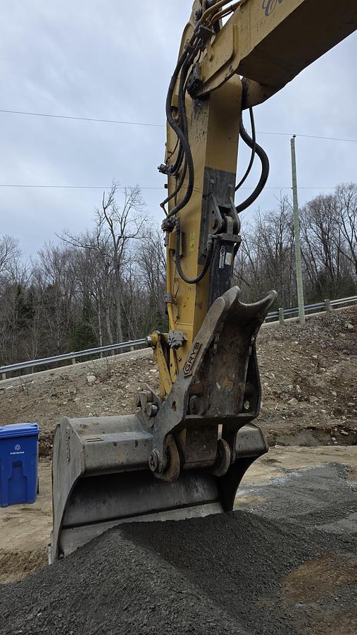 Used 2021 Caterpillar 325-07