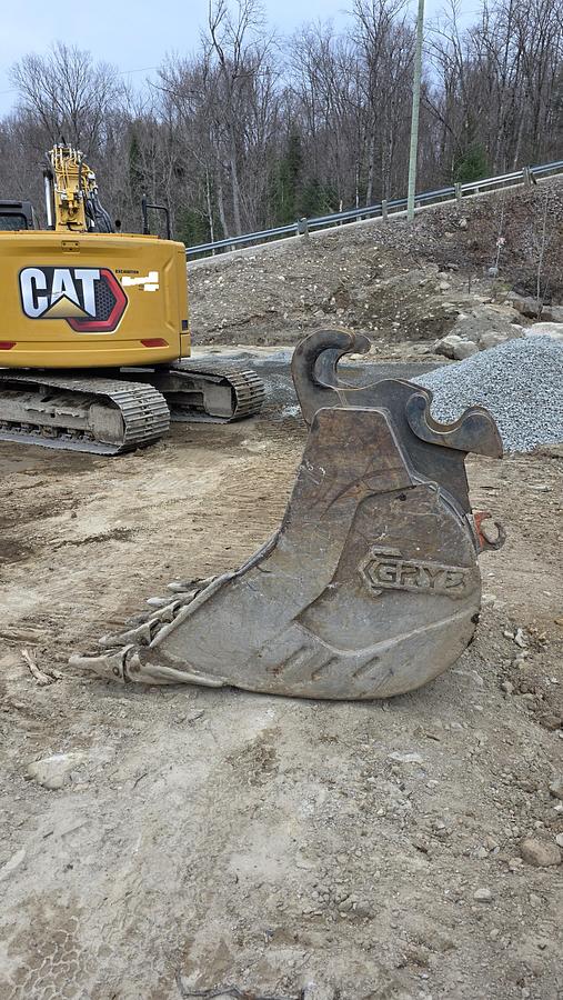 Used 2021 Caterpillar 325-07