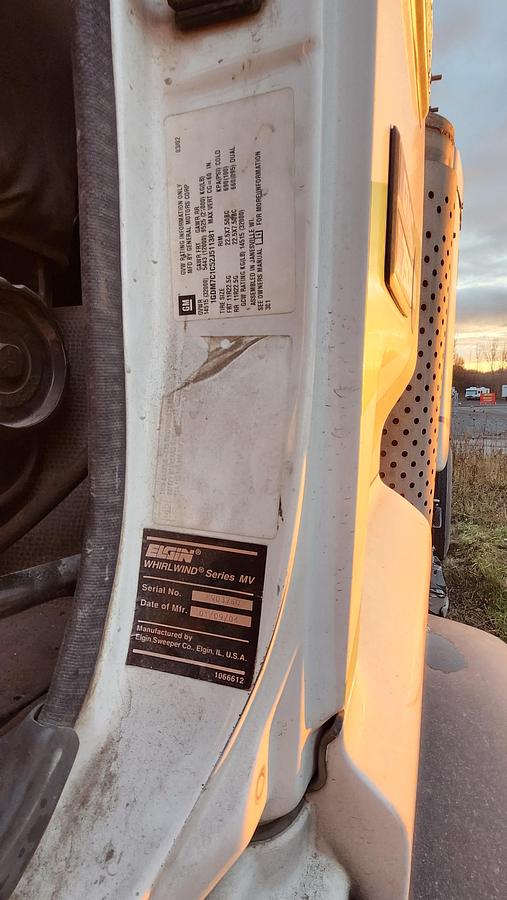 Used 2004 Elgin Whirlwind