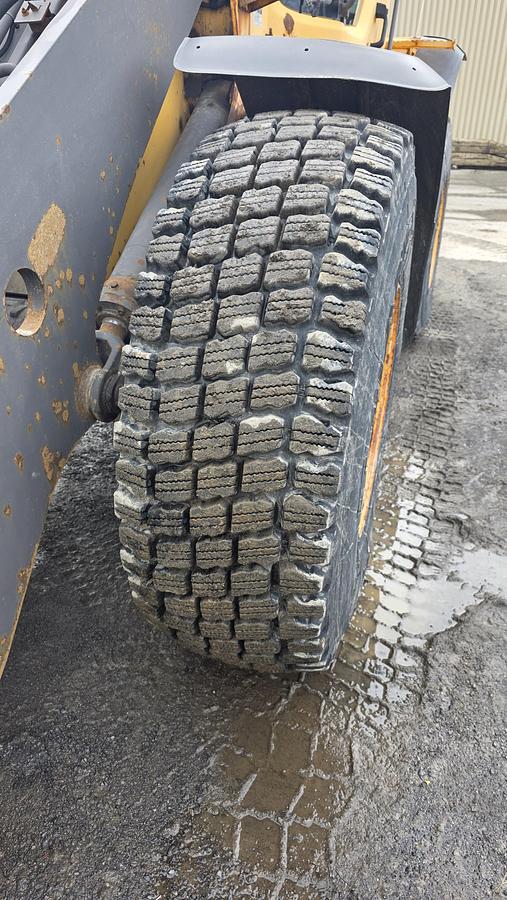 Used 2010 Volvo L70F