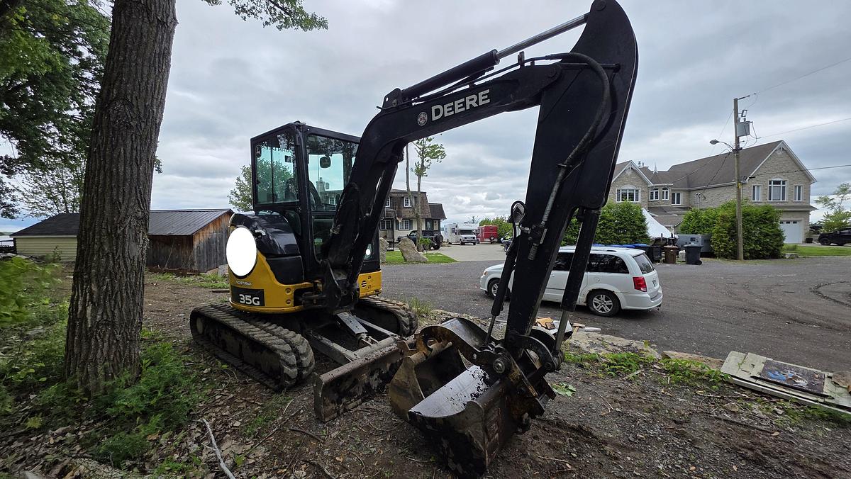 Used 2015 John Deere 35G