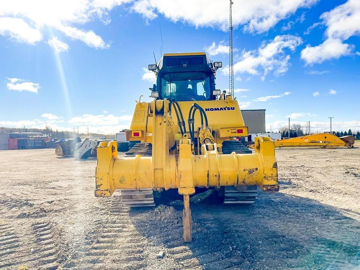 Used 2023 Komatsu D155 AX1-8