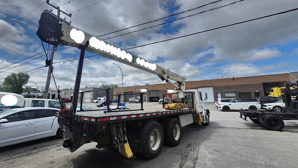 Used 2003 Freightliner FL112