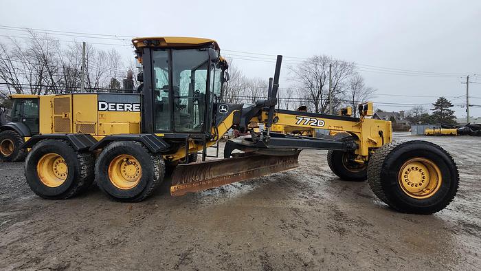 Used 2006 John Deere 772D