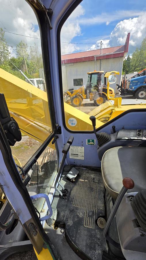 Used 1996 Komatsu PC75UU-2E