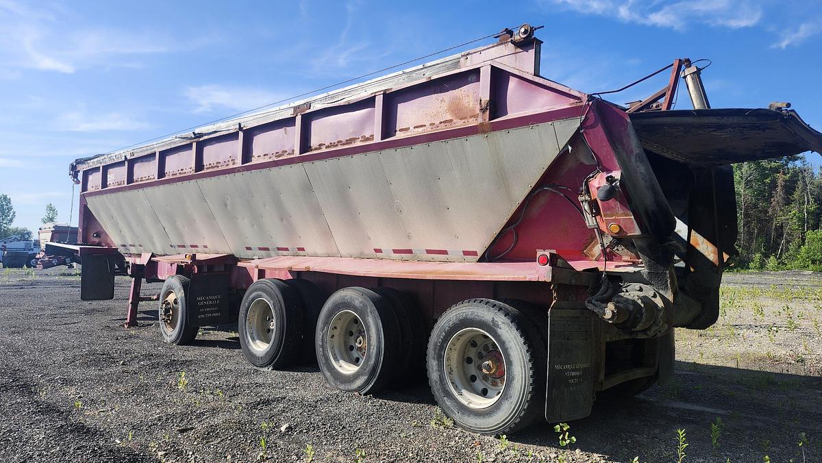 Used 1999 Red River LB439 / 4 axles strap trailer