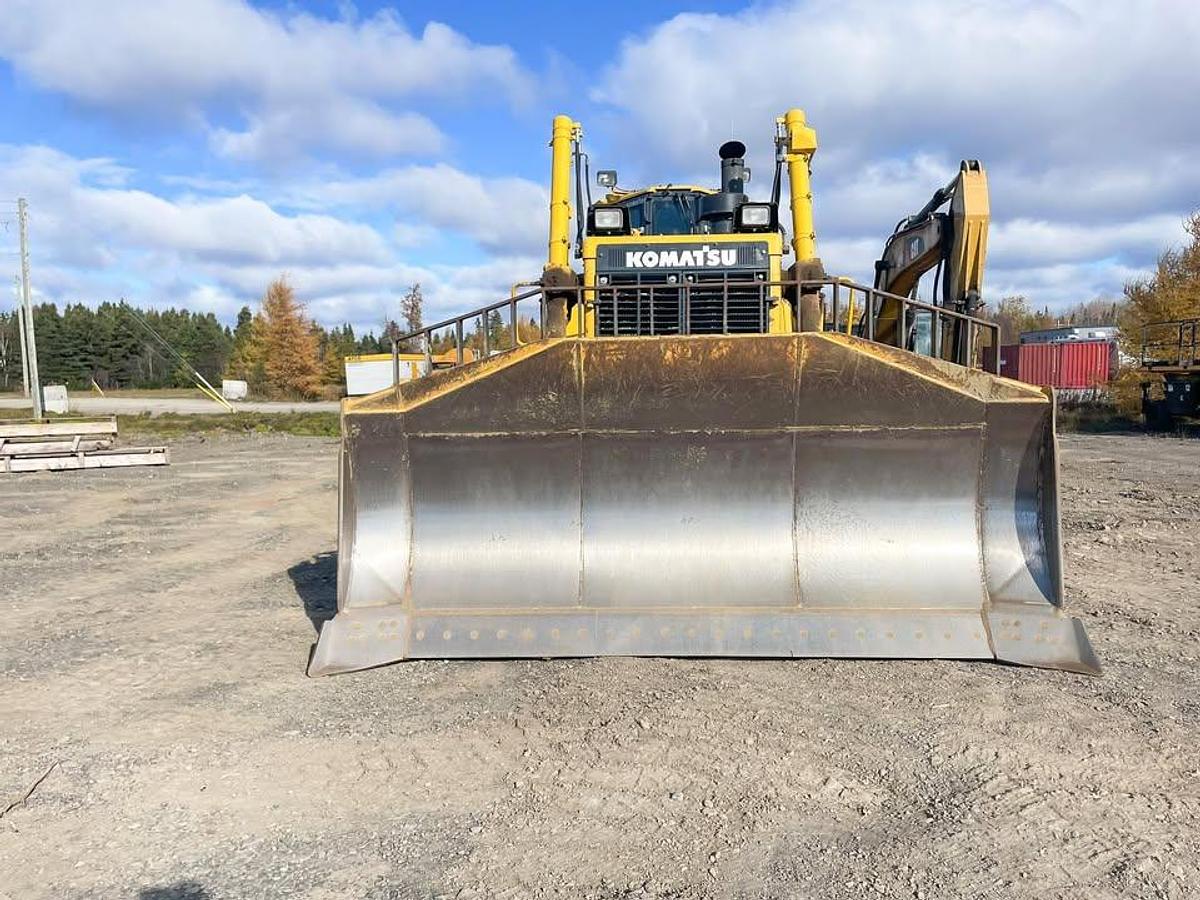 Used 2023 Komatsu D155 AX1-8