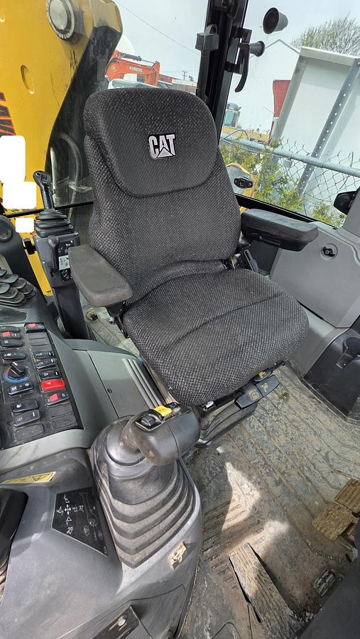 Used 2015 Caterpillar 420F IT