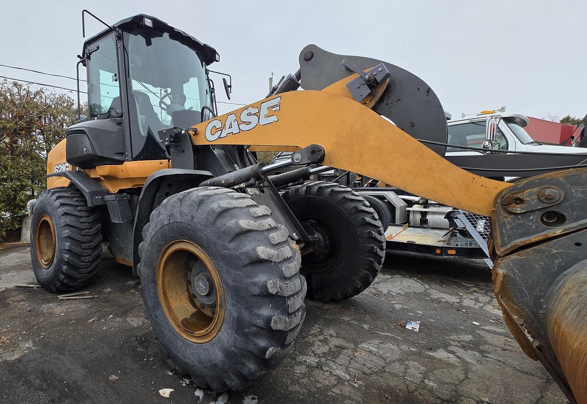 Used 2017 Case 621G