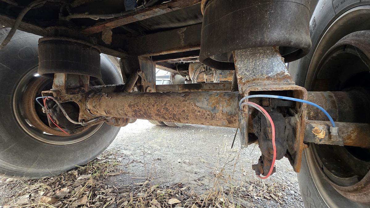 Used 2020 Trout River 4 axles Live Bottom