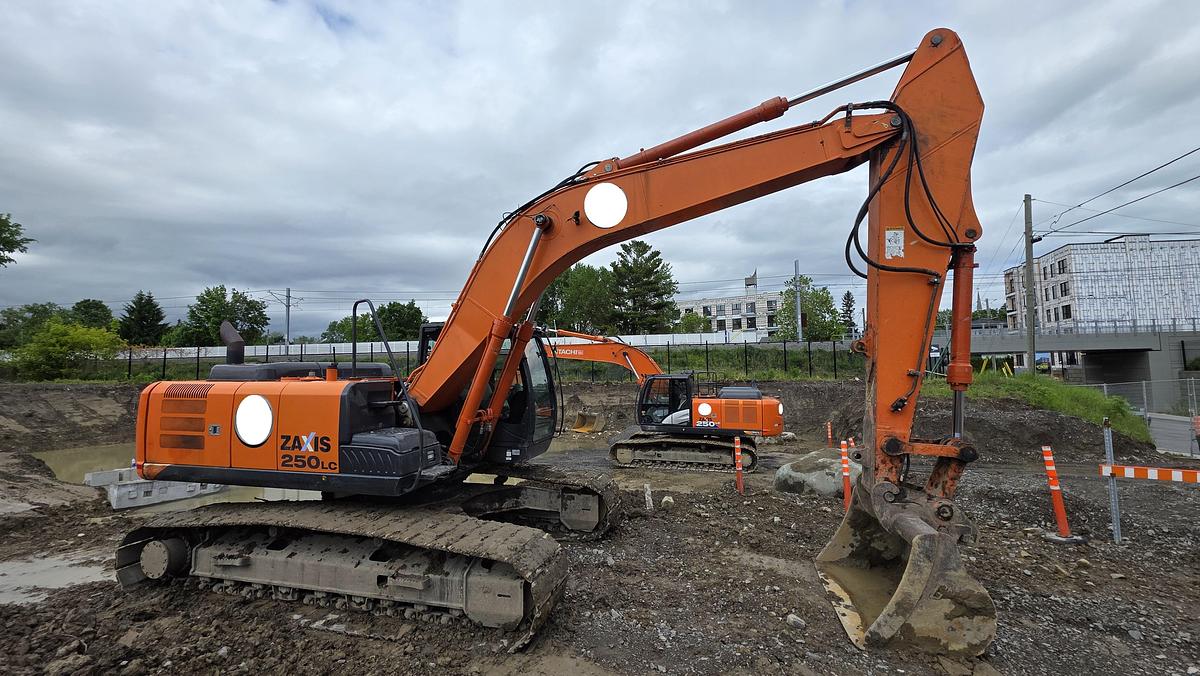 Used 2017 Hitachi ZX250