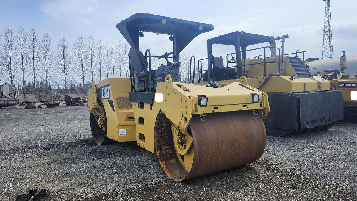 Used 2003 Caterpillar CB-534D