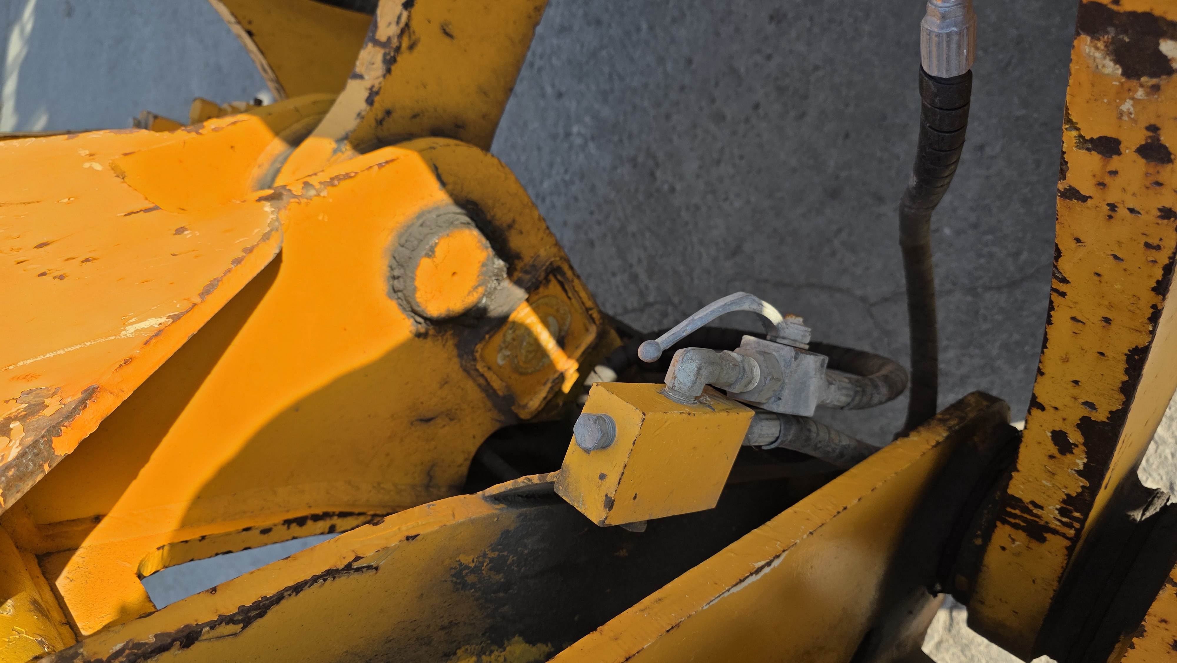 Used 2006 Hyundai 757-7