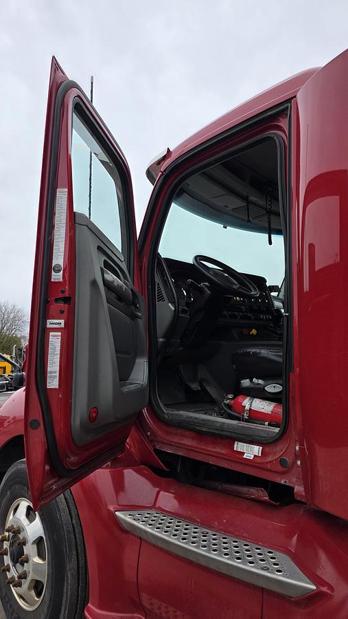 Used 2018 Kenworth T680