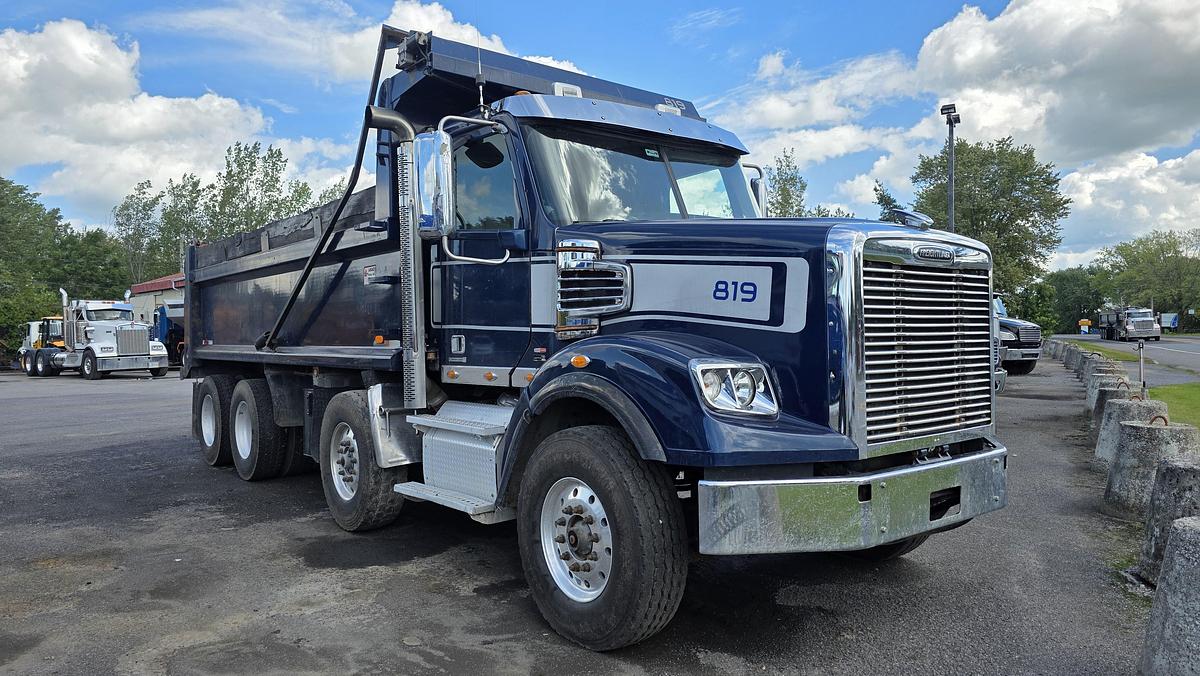 Used 2012 Freightliner Coronado