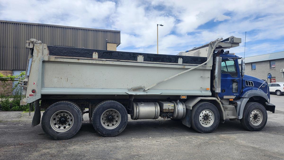 Used 2006 Mack CT713