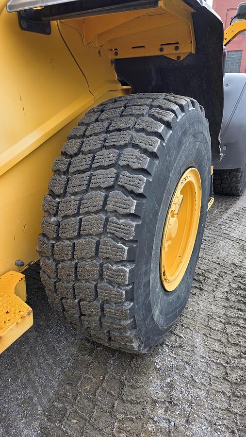 Used 2015 Volvo L90H