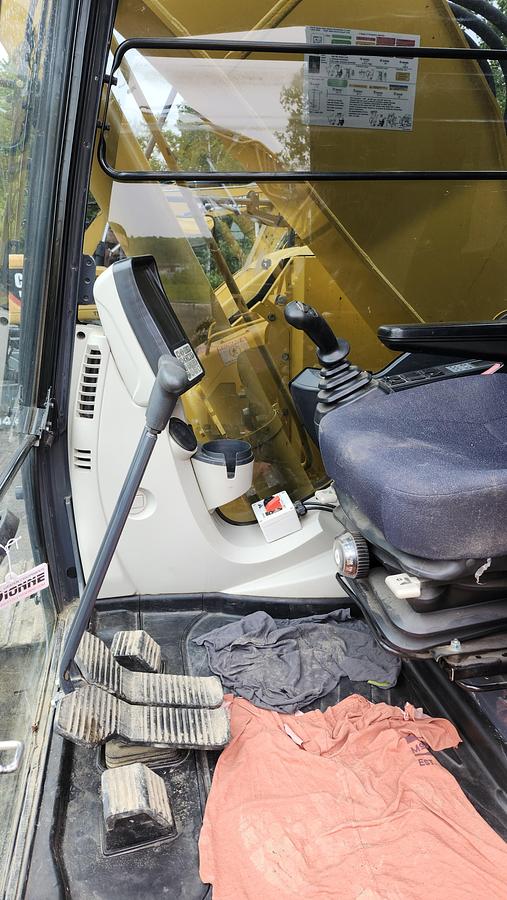 Used 2020 Kobelco SK230SR LC5