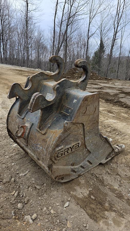Used 2021 Caterpillar 325-07
