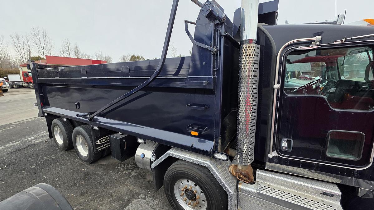 Used 2020 Kenworth T800
