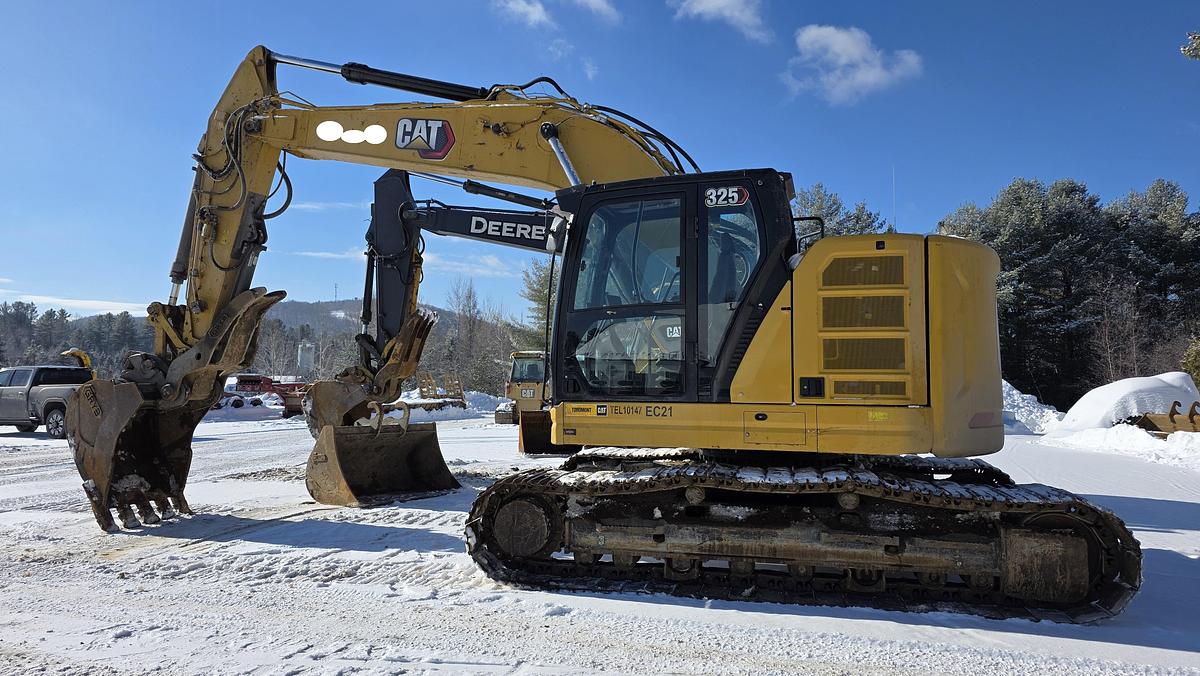 Used 2021 Caterpillar 325-07