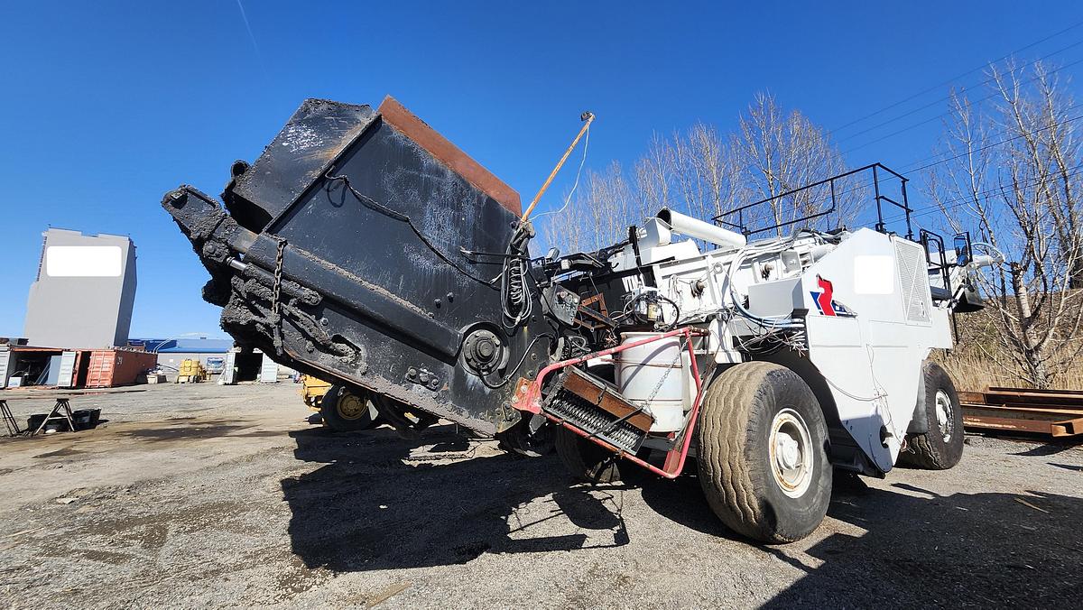 Used 2010 Roadtec SB2500D