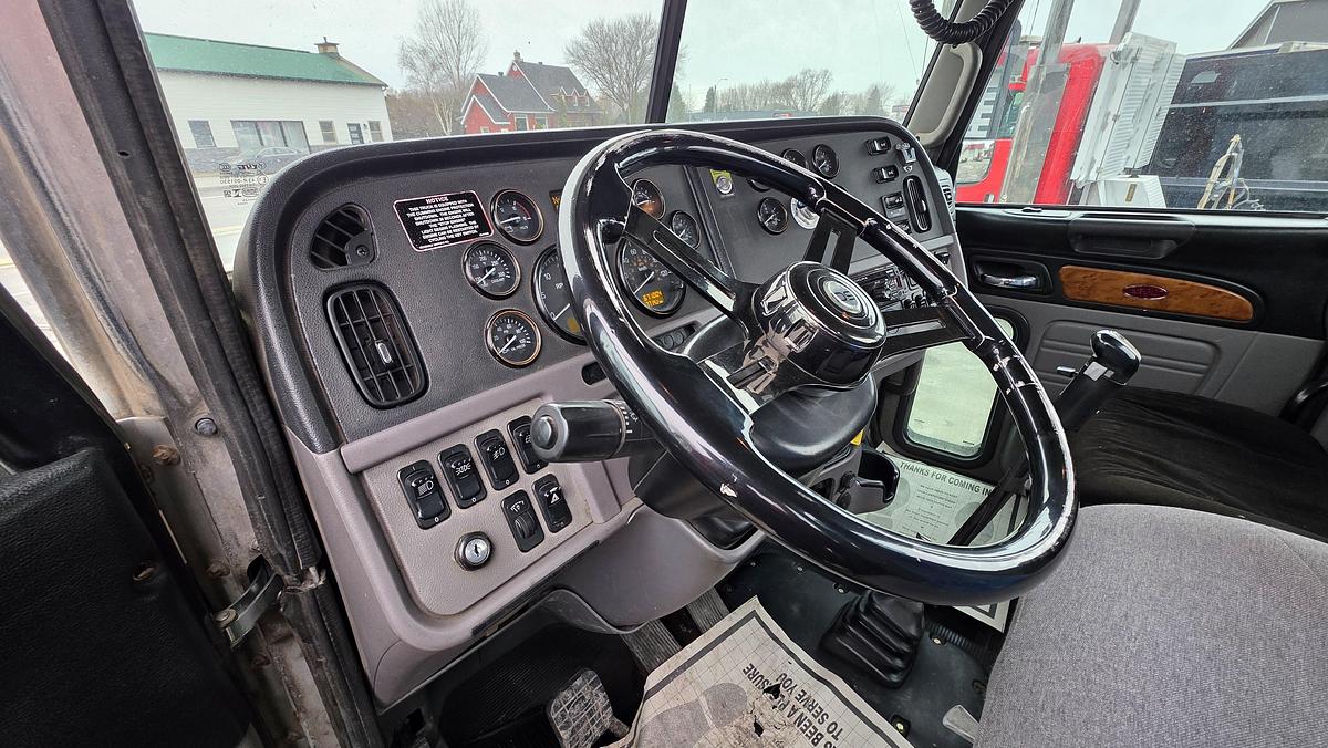 Used 2011 Peterbilt 378