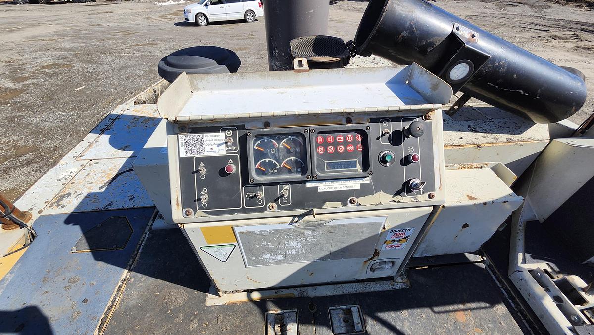 Used 2010 Caterpillar AP-1055D